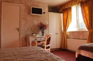 Отели типа «постель и завтрак» Shandon Bells Guest House Корк Трехместный номер-2